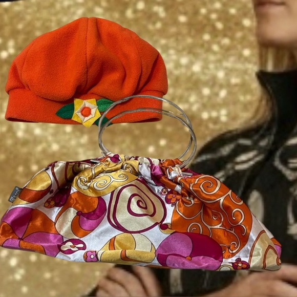 Source Unknown Vibrant Orange Beret and Colorful Bag Set